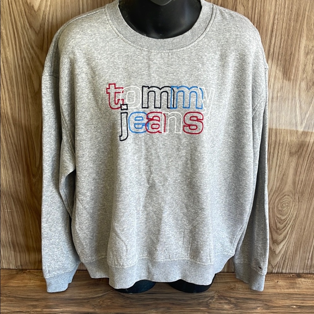 NWT Women’s Tommy Jeans Grey Embroidered Logo Sweatshirt Size Large